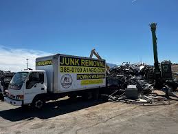 Best Retail Junk Removal  in Robbins, IL
